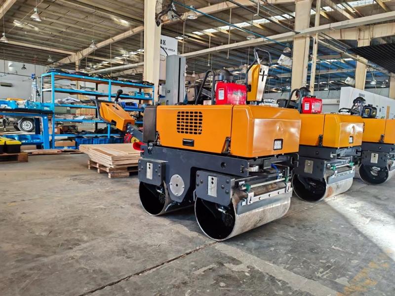 小型壓路機(jī)發(fā)動(dòng)機(jī)的工作原理及保養(yǎng)的重要性